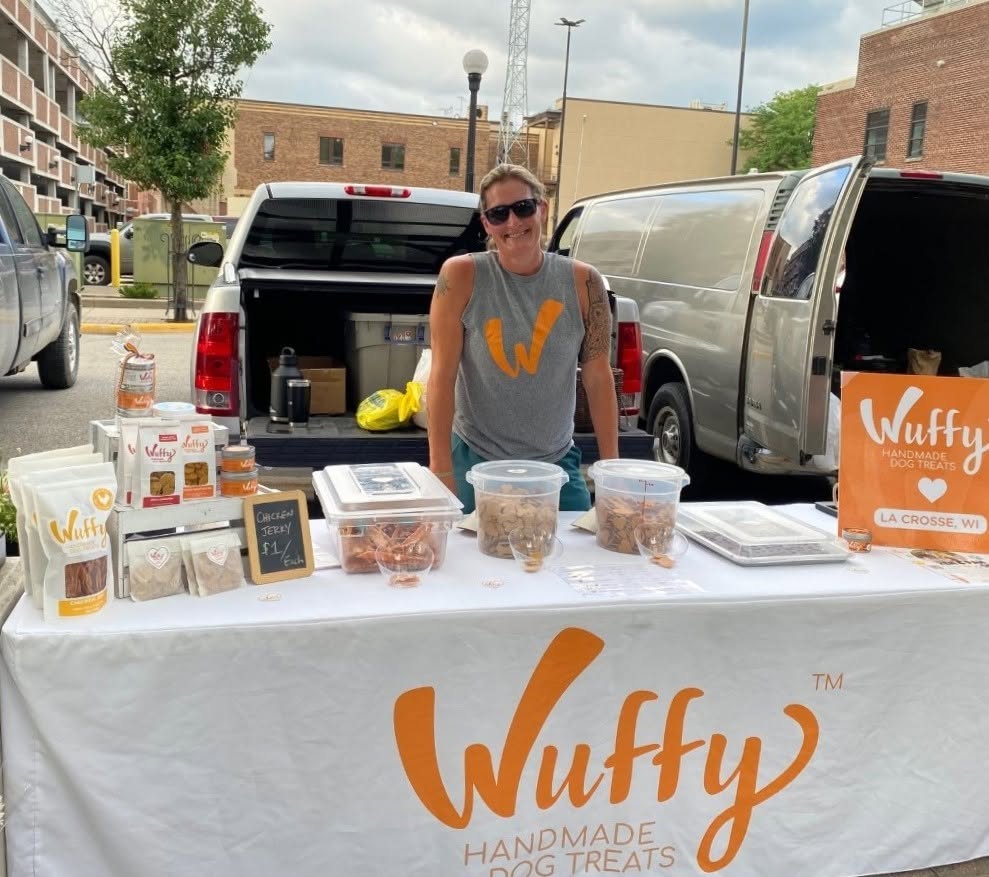 Ashley at the Wuffy farmers’ market stand